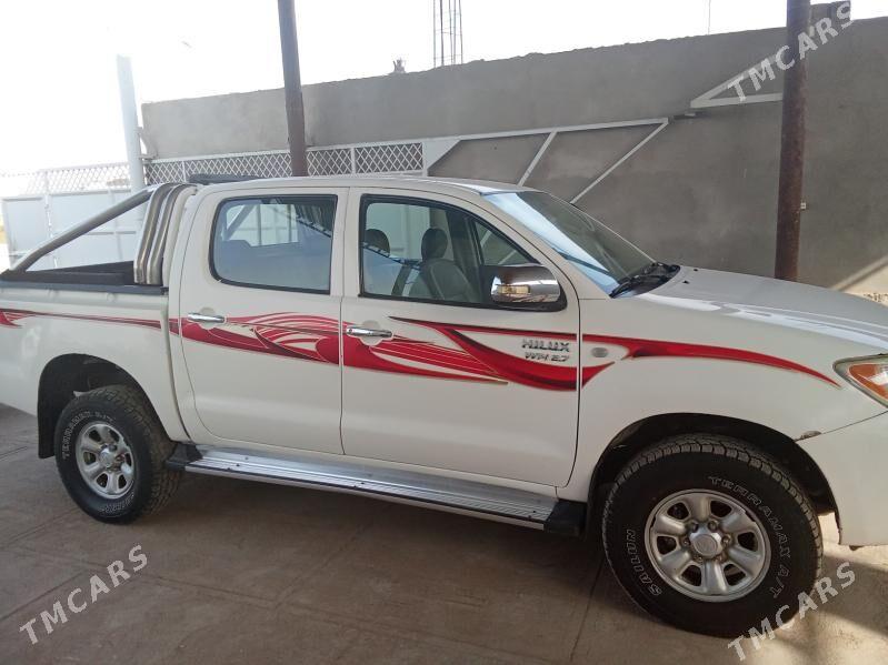 Toyota Hilux 2007 - 220 000 TMT - Керки - img 2