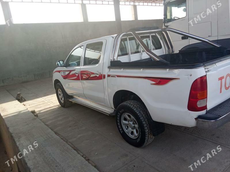 Toyota Hilux 2007 - 220 000 TMT - Керки - img 7