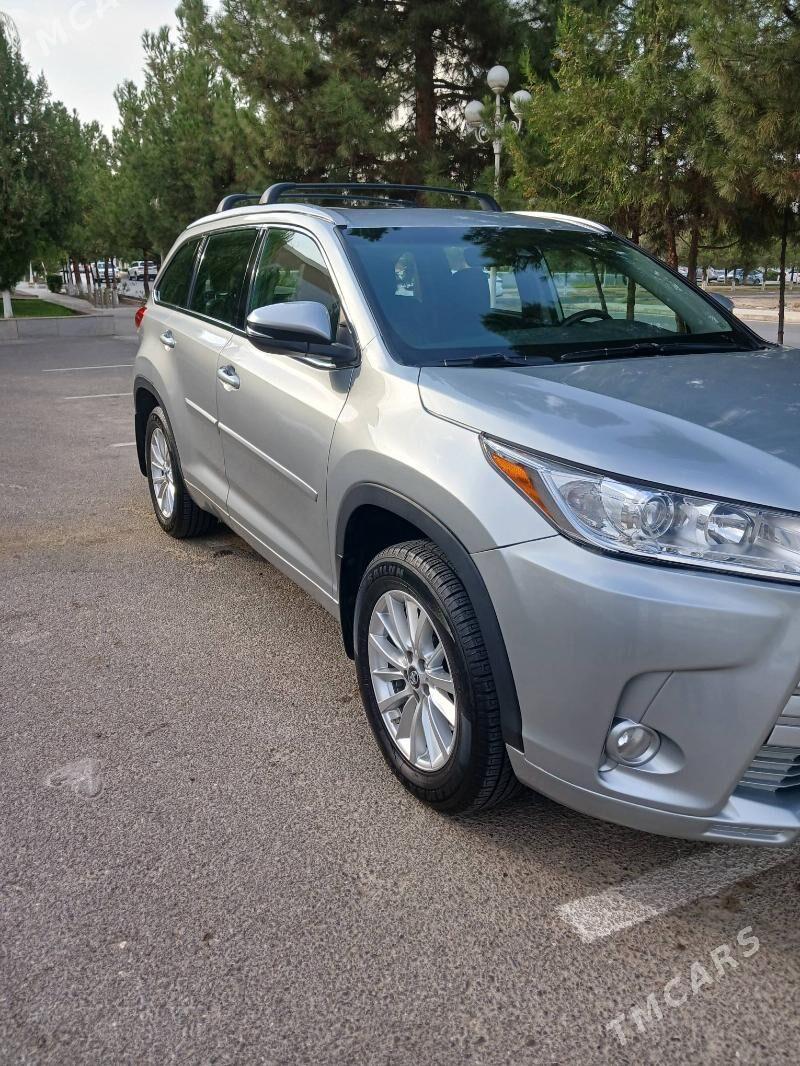 Toyota Highlander 2018 - 460 000 TMT - Бузмеин - img 6