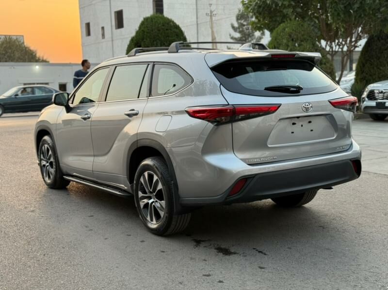Toyota Highlander 2022 - 588 000 TMT - Мары - img 3