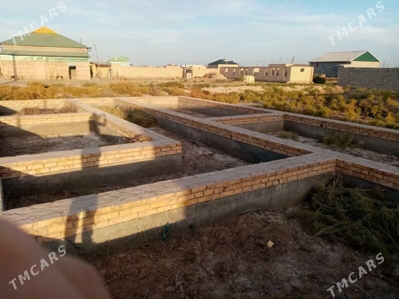 Uçaska satlyka - Кёнеургенч - img 2