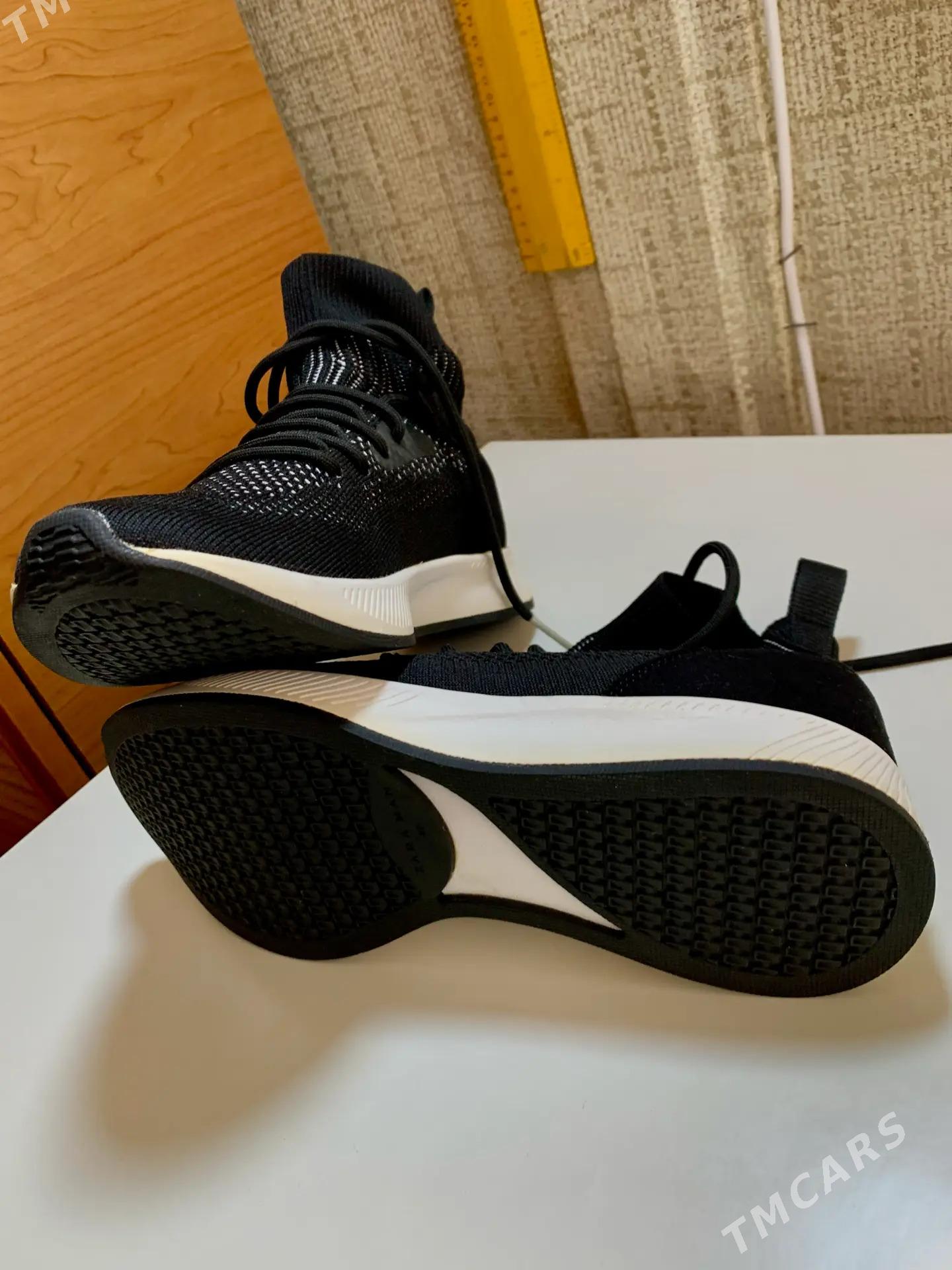 Кросовки ZARA - Мары - img 1