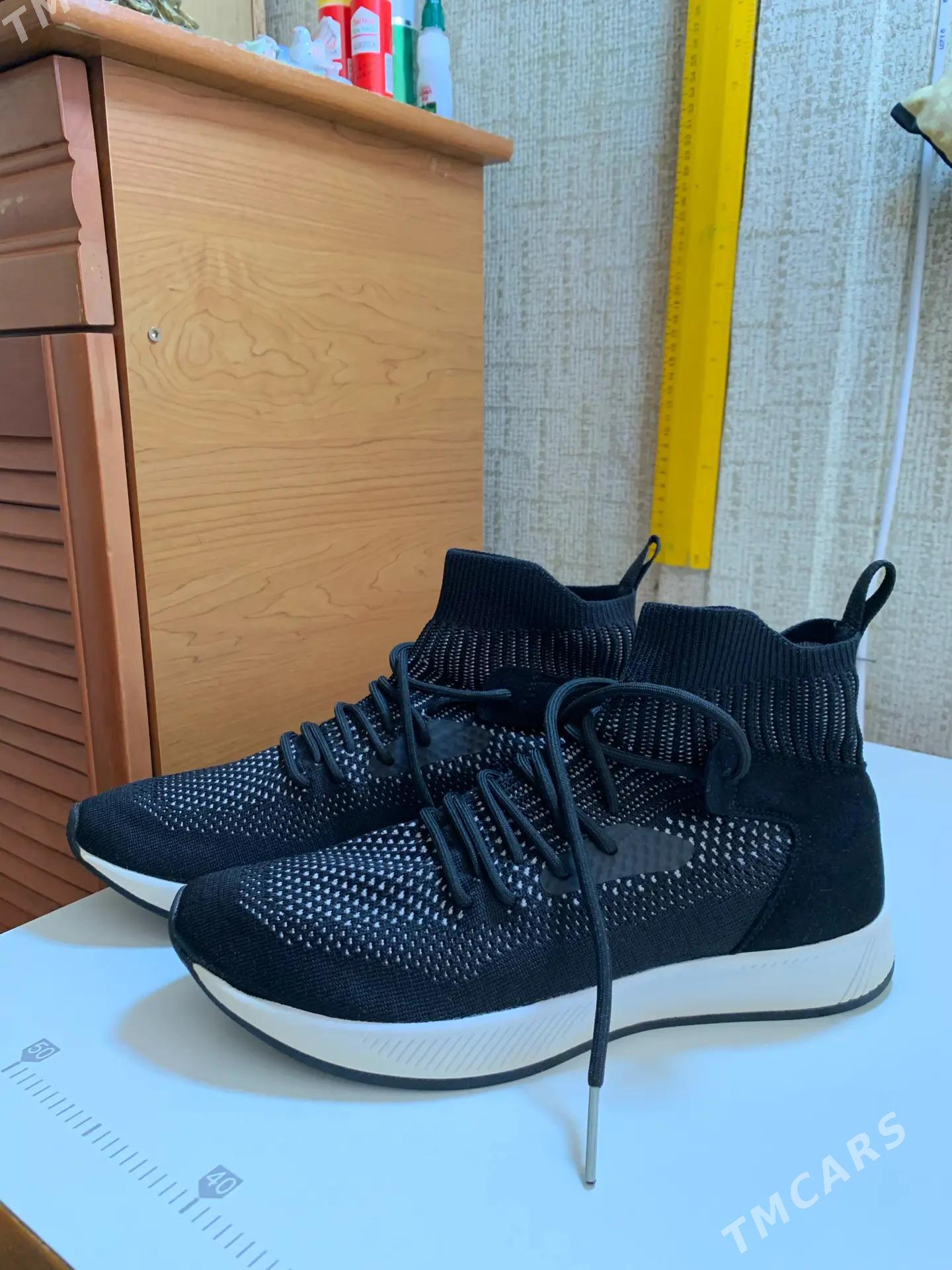 Кросовки ZARA - Мары - img 2