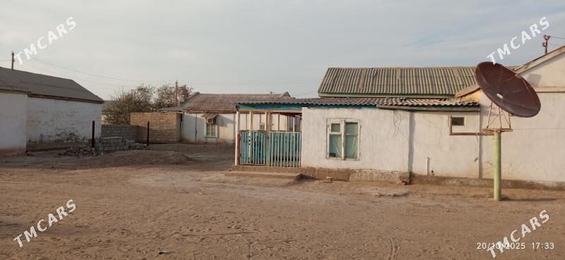 Jay Garadepe - Esenguly - img 2