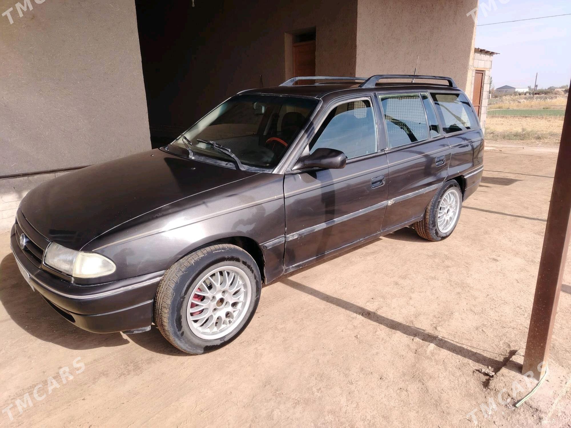 Opel Astra 1996 - 41 000 TMT - Гурбансолтан Едже - img 5