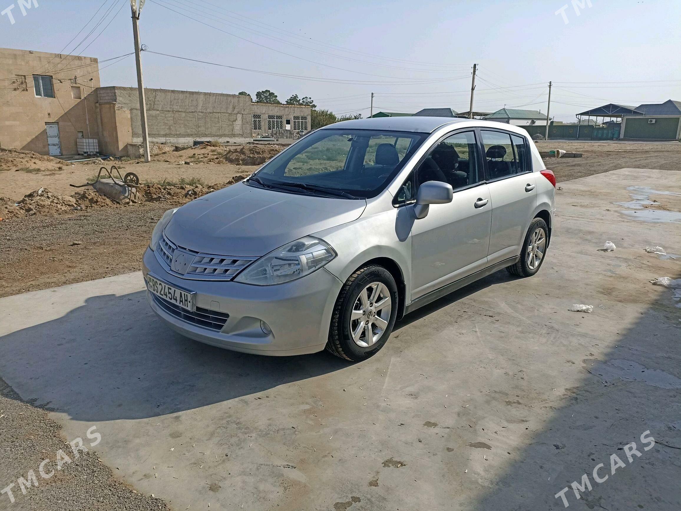 Nissan Versa 2009 - 110 000 TMT - Анев - img 4