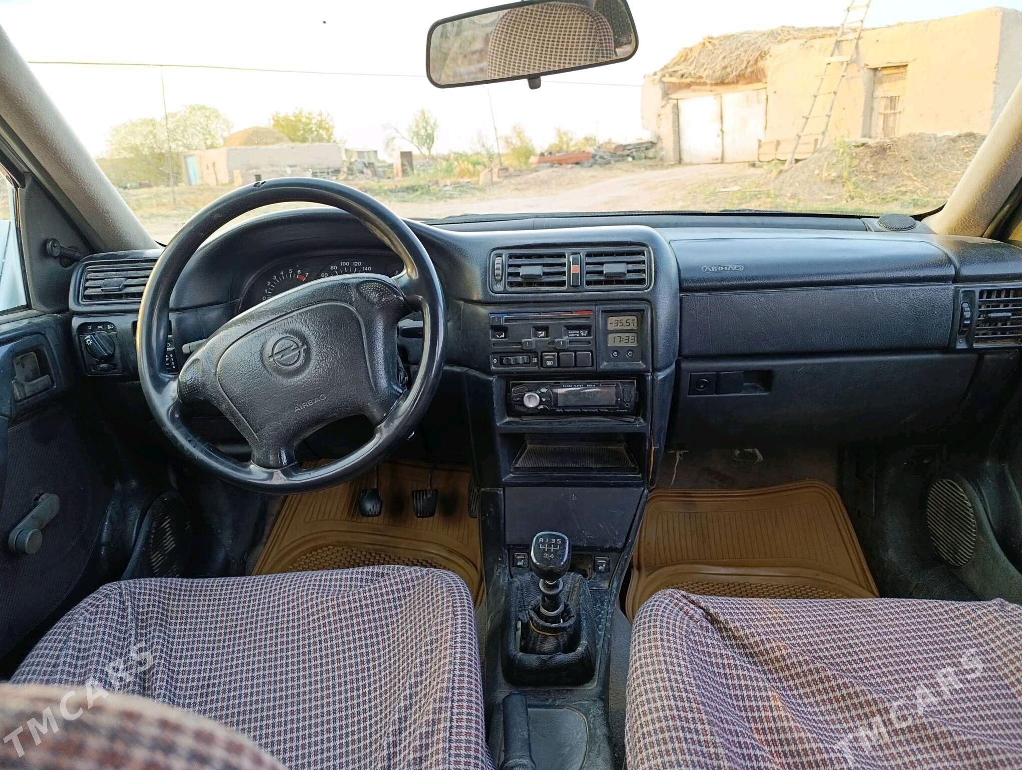Opel Vectra 1994 - 40 000 TMT - Акдепе - img 7