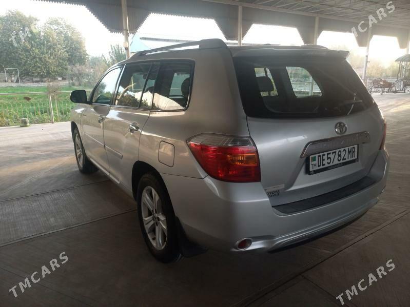 Toyota Highlander 2010 - 310 000 TMT - Сакарчага - img 5