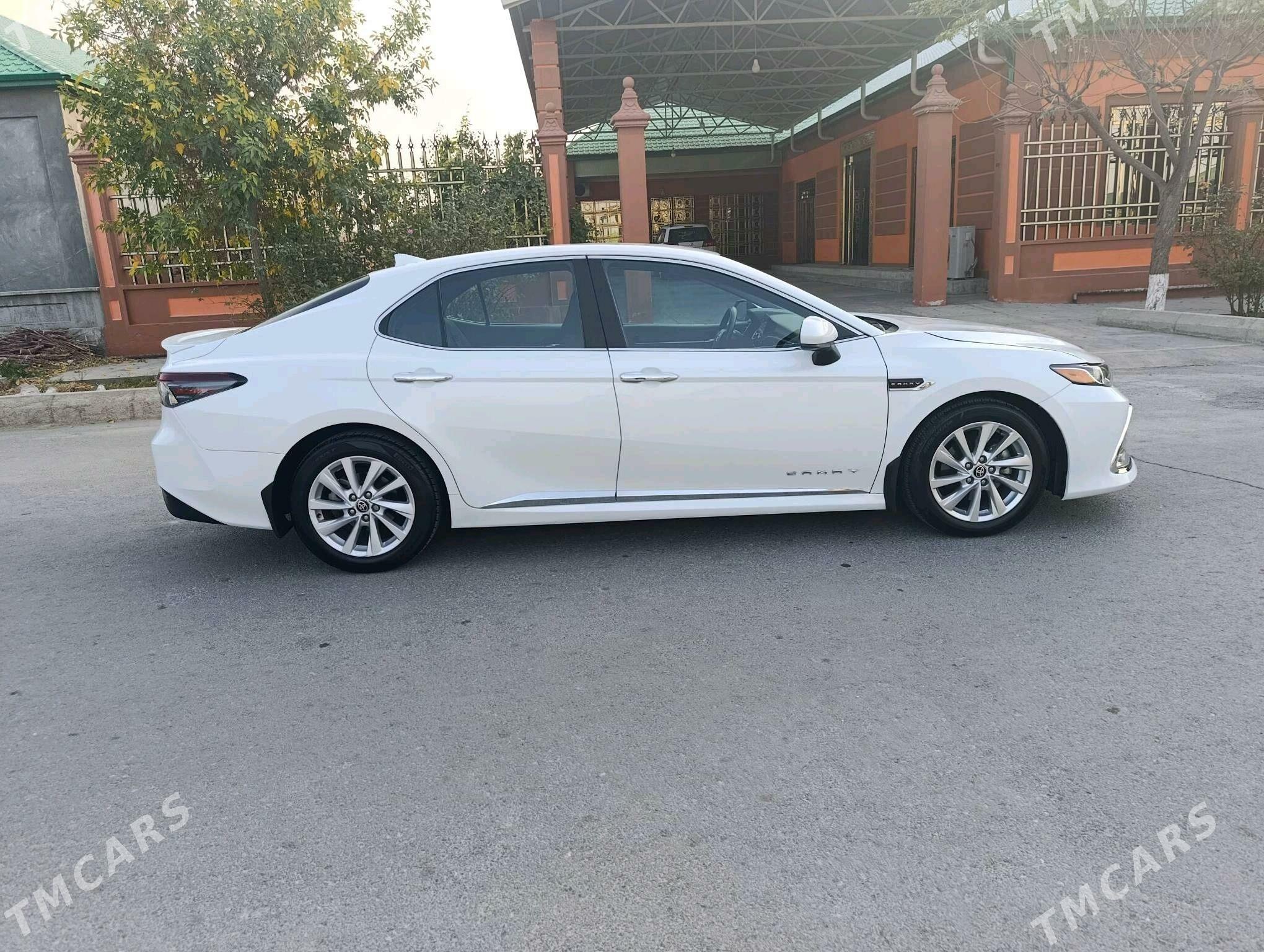 Toyota Camry 2022 - 305 000 TMT - Büzmeýin - img 2