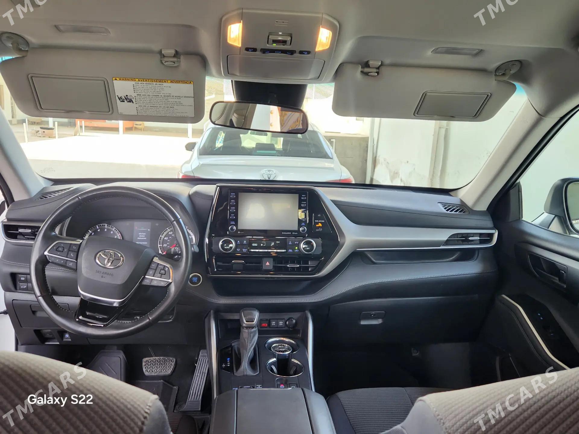 Toyota Highlander 2021 - 500 000 TMT - Теджен - img 1