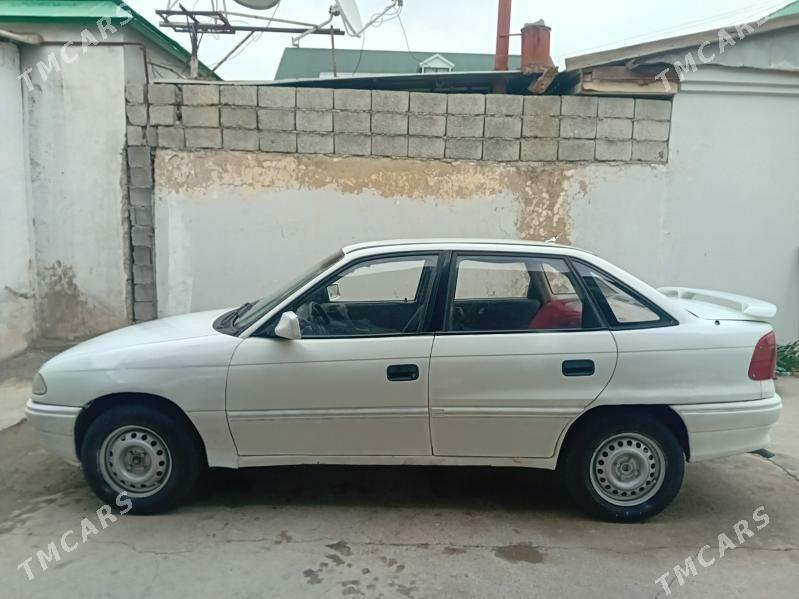 Opel Astra 1993 - 30 000 TMT - Кака - img 5