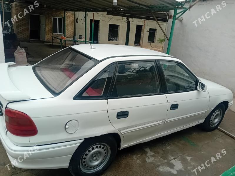 Opel Astra 1993 - 30 000 TMT - Кака - img 3
