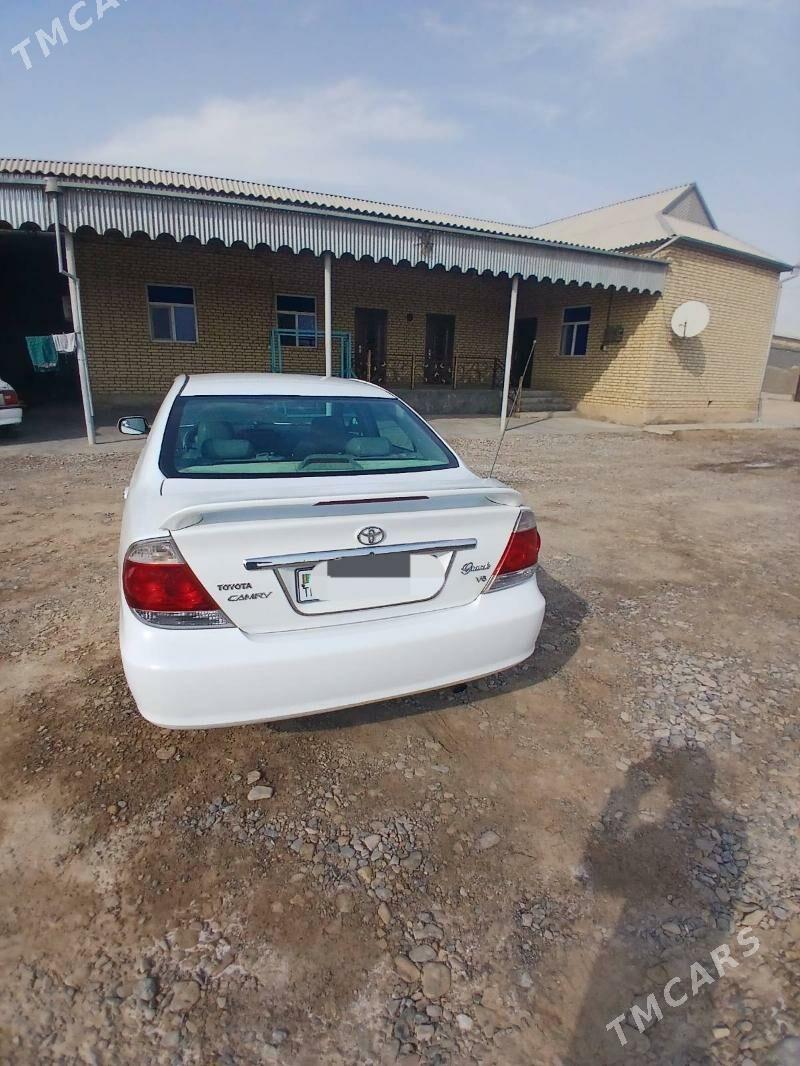 Toyota Camry 2004 - 200 000 TMT - Байрамали - img 5