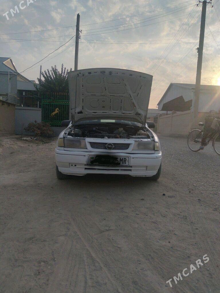 Opel Vectra 1992 - 25 000 TMT - Mary - img 1