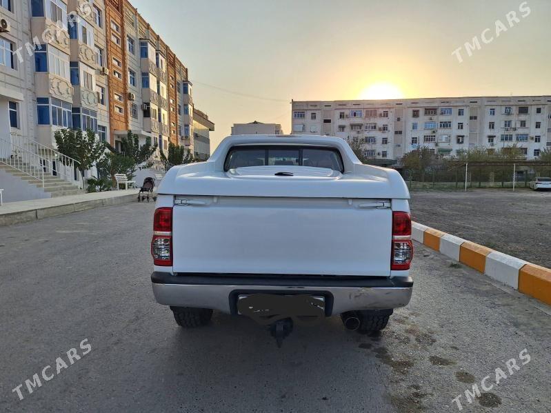 Toyota Hilux 2012 - 320 000 TMT - Mary - img 1