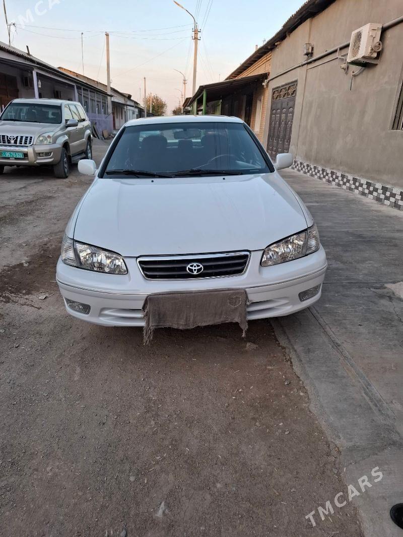 Toyota Camry 2000 - 160 000 TMT - Дашогуз - img 1