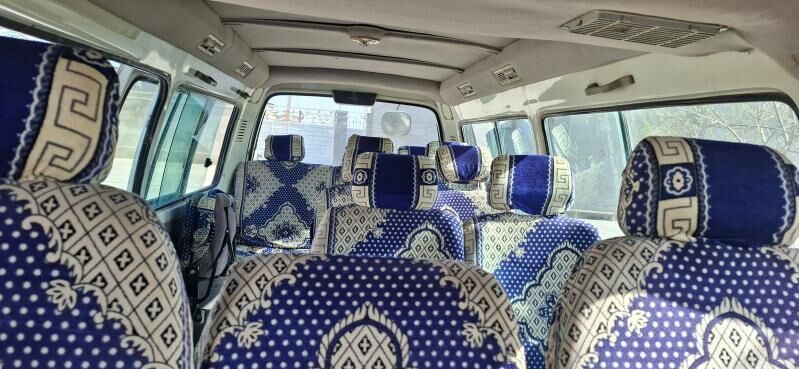 Toyota Hiace 2010 - 100 000 TMT - етр. Туркменбаши - img 7
