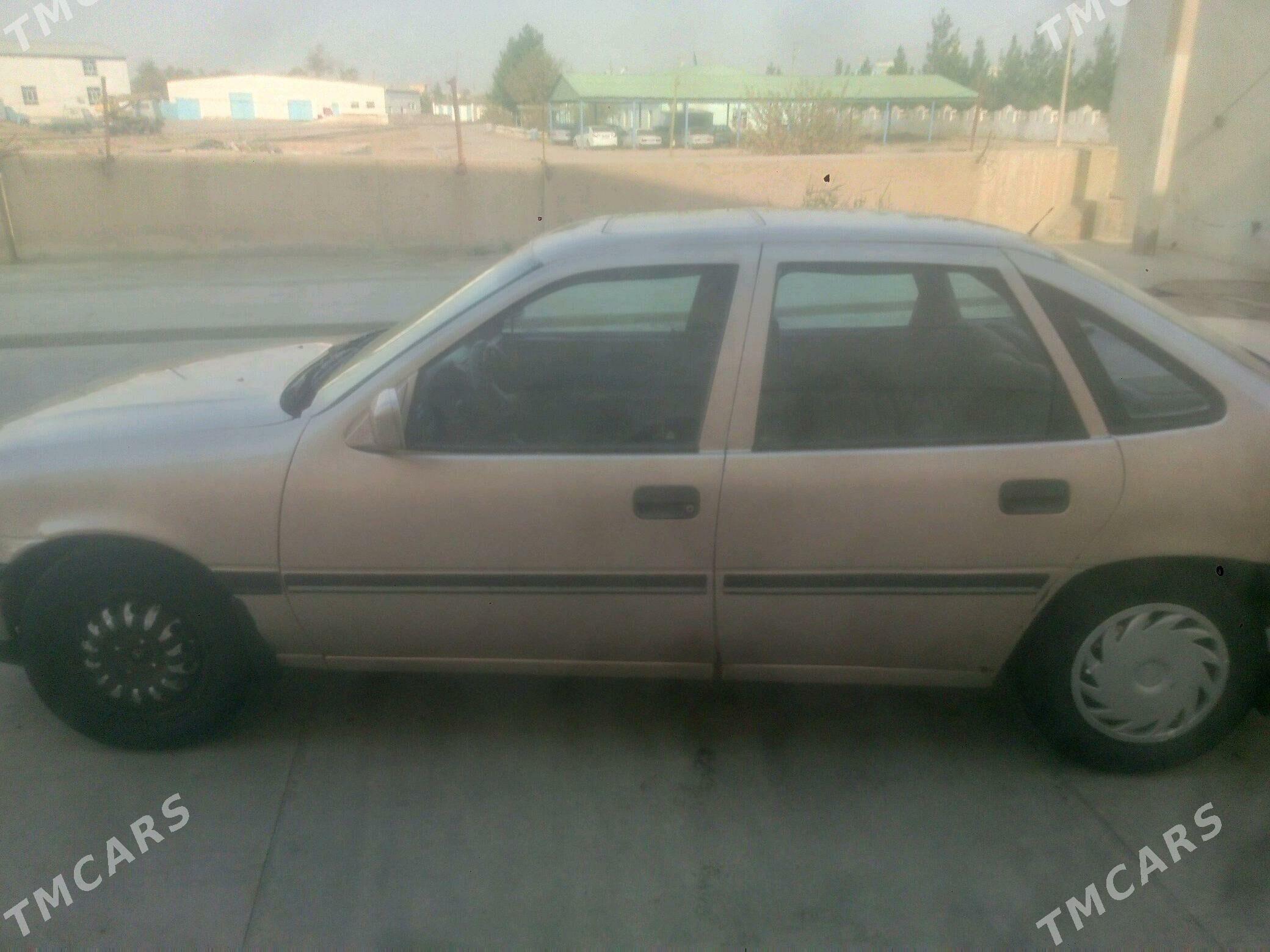 Opel Vectra 1992 - 28 000 TMT - Mary - img 6