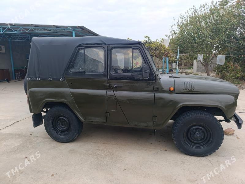 UAZ 469 1980 - 35 000 TMT - Бахарден - img 4
