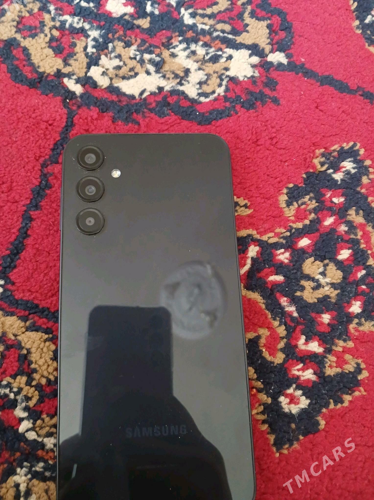 Samsung A24 - Mary - img 2