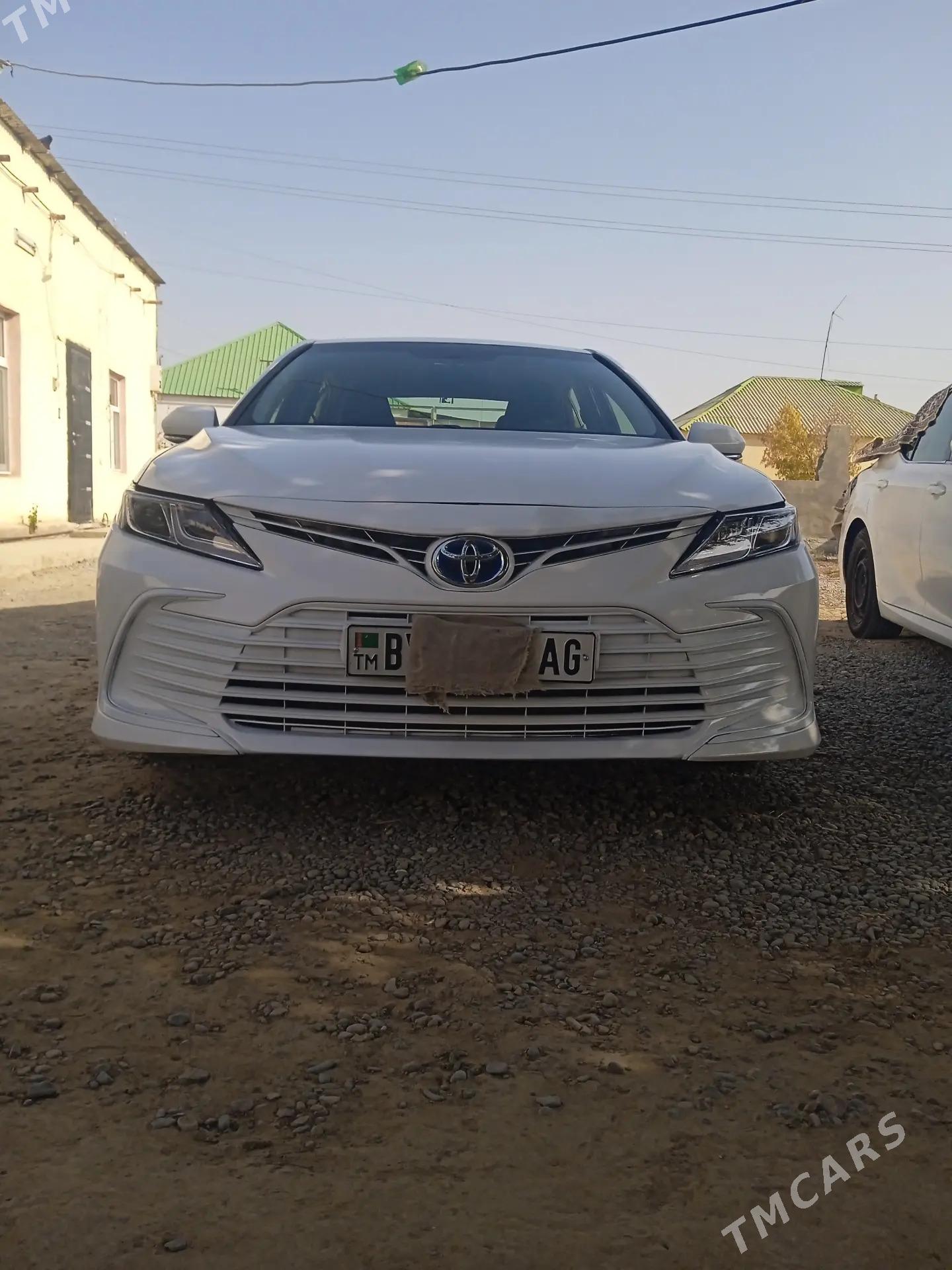 Toyota Camry Hybrid 2021 - 220 000 TMT - Ашхабад - img 2