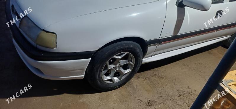 Opel Vectra 1993 - 40 000 TMT - Дашогуз - img 6