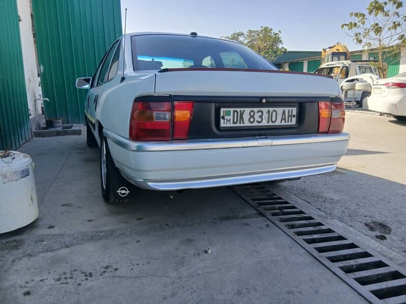 Opel Vectra 1991 - 40 000 TMT - Анев - img 3