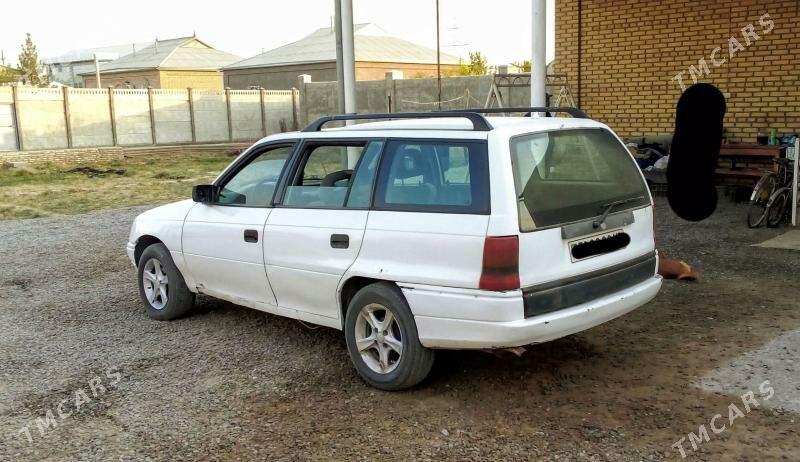 Opel Astra 1992 - 30 000 TMT - Mary - img 3