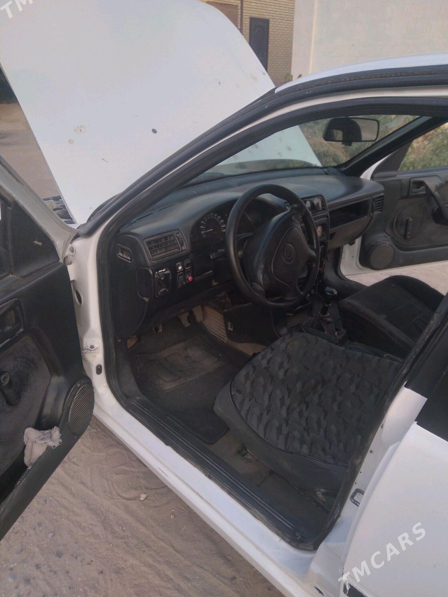 Opel Vectra 1992 - 25 000 TMT - Mary - img 5