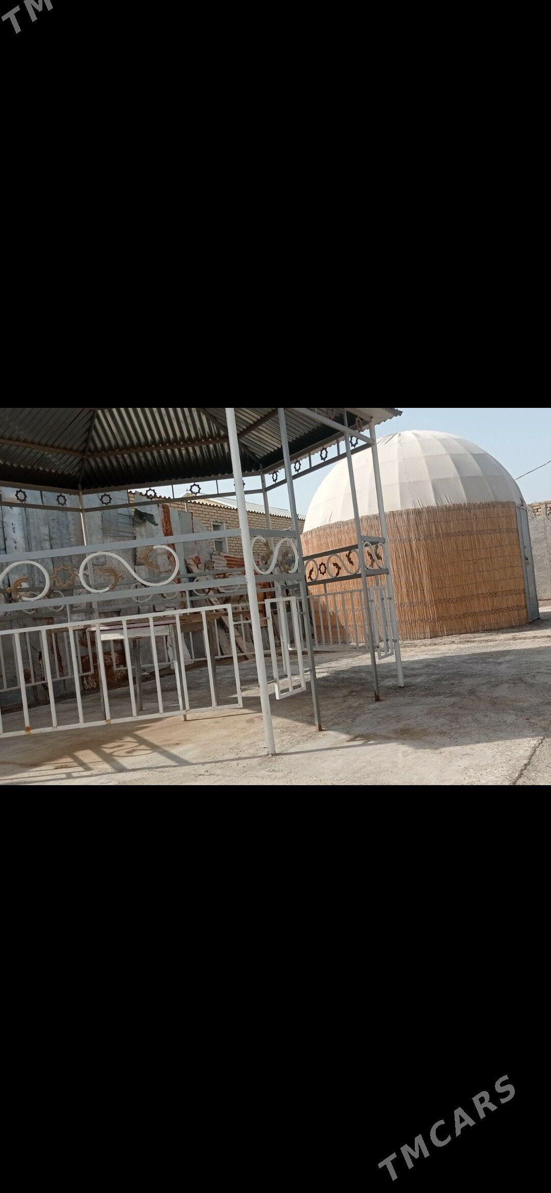 Gara öý bilen besedka - Мары - img 1