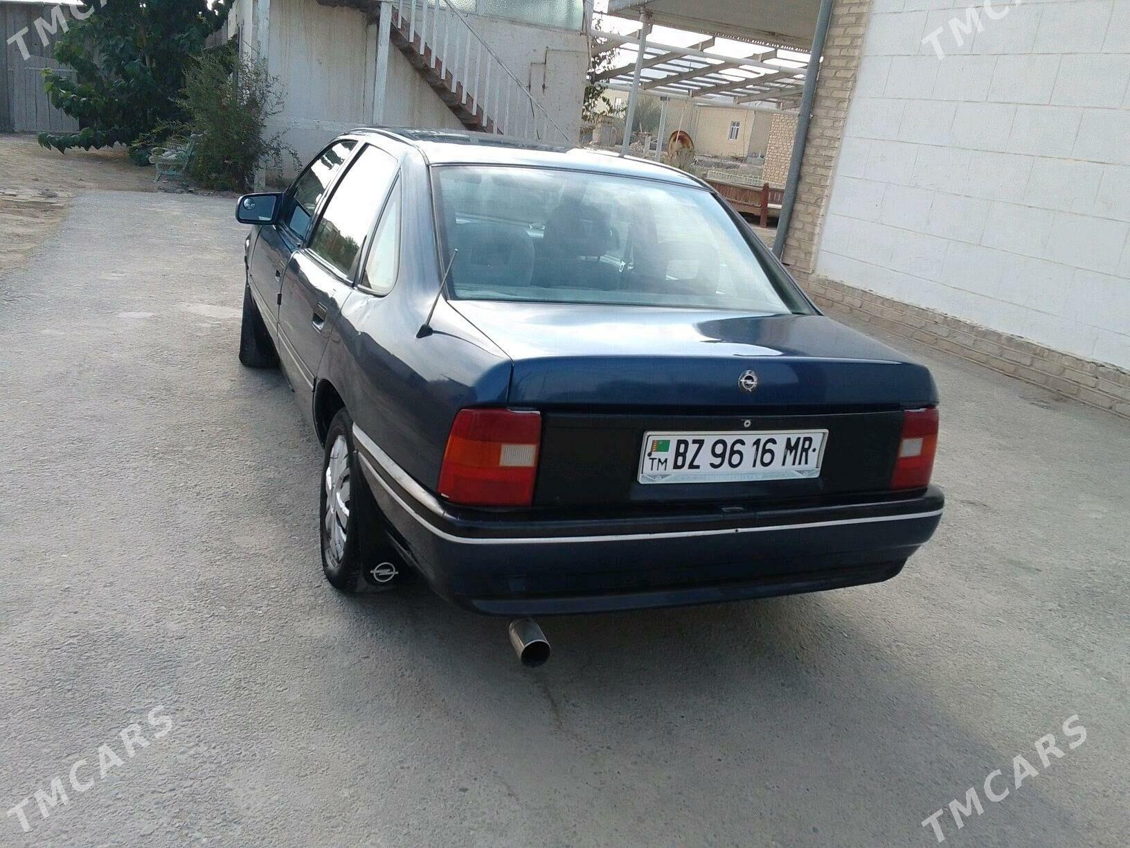 Opel Vectra 1991 - 32 000 TMT - Мургап - img 2