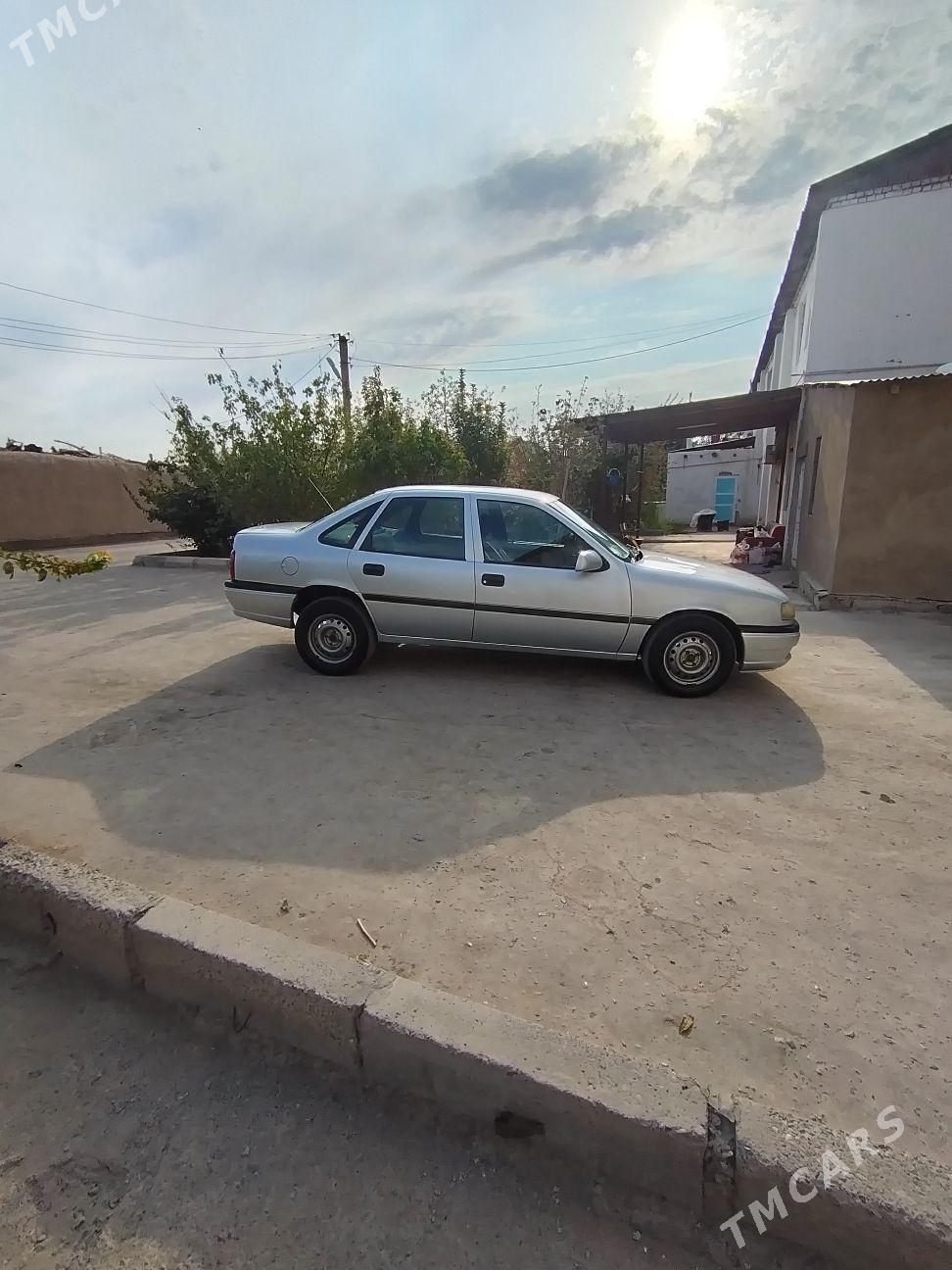 Opel Vectra 1994 - 50 000 TMT - Гороглы (Тагта) - img 5