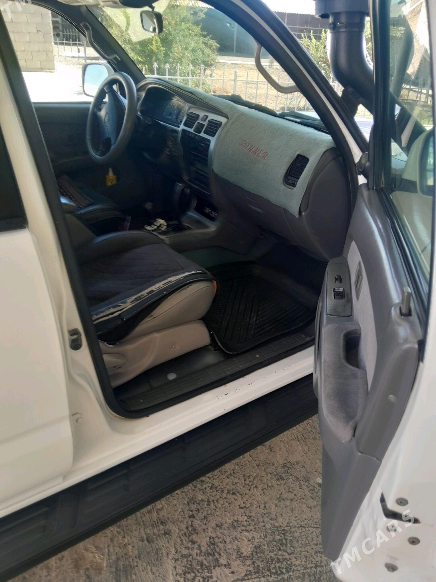 Toyota 4Runner 2002 - 150 000 TMT - Яшлык - img 9
