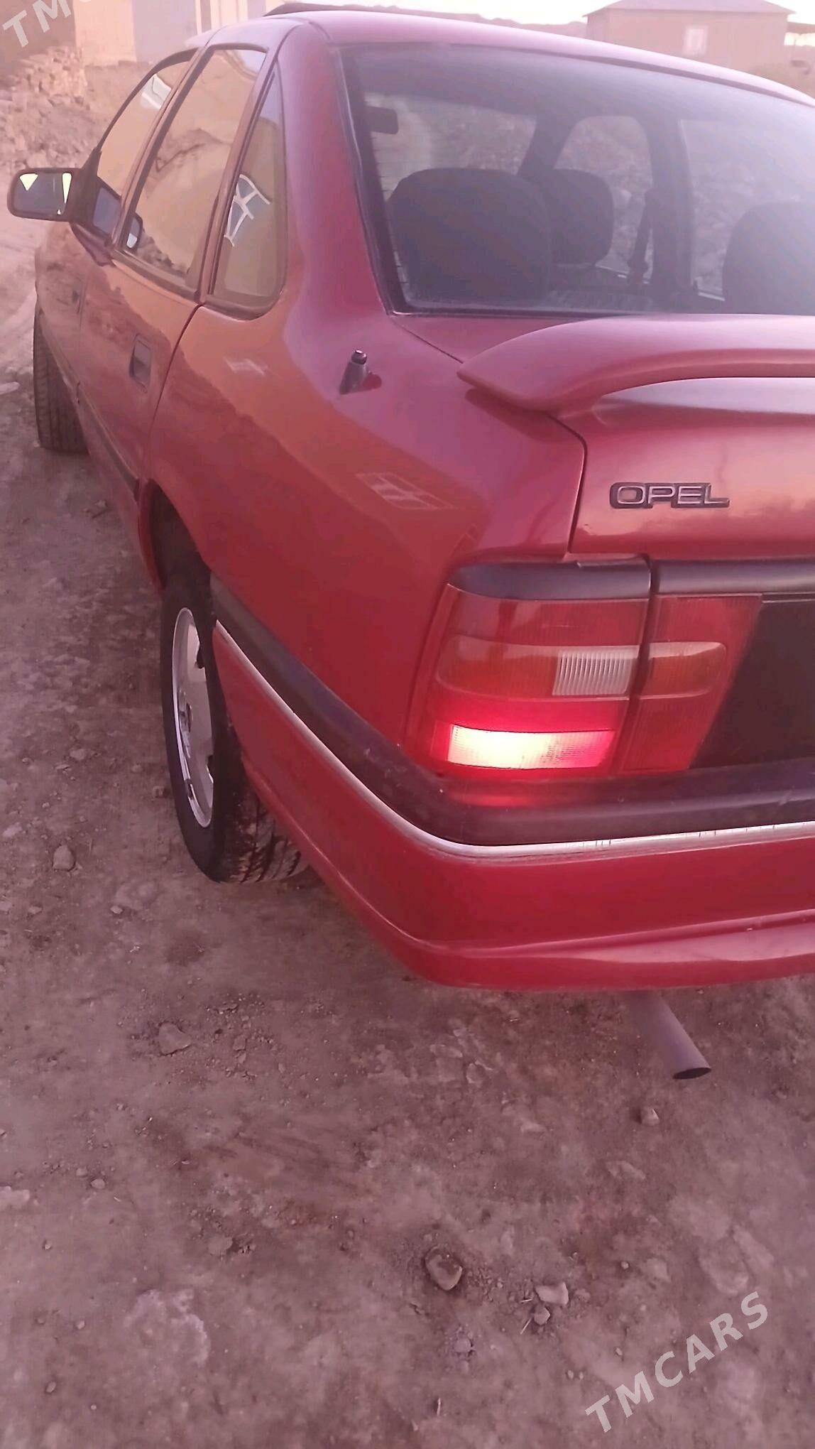 Opel Vectra 1990 - 27 000 TMT - Gubadag - img 1