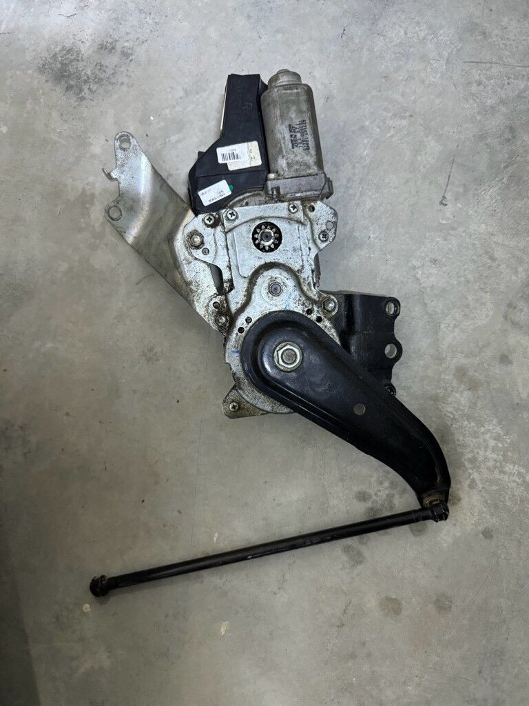 2011 Сиена багаж замок. 1 200 TMT - Мары - img 1