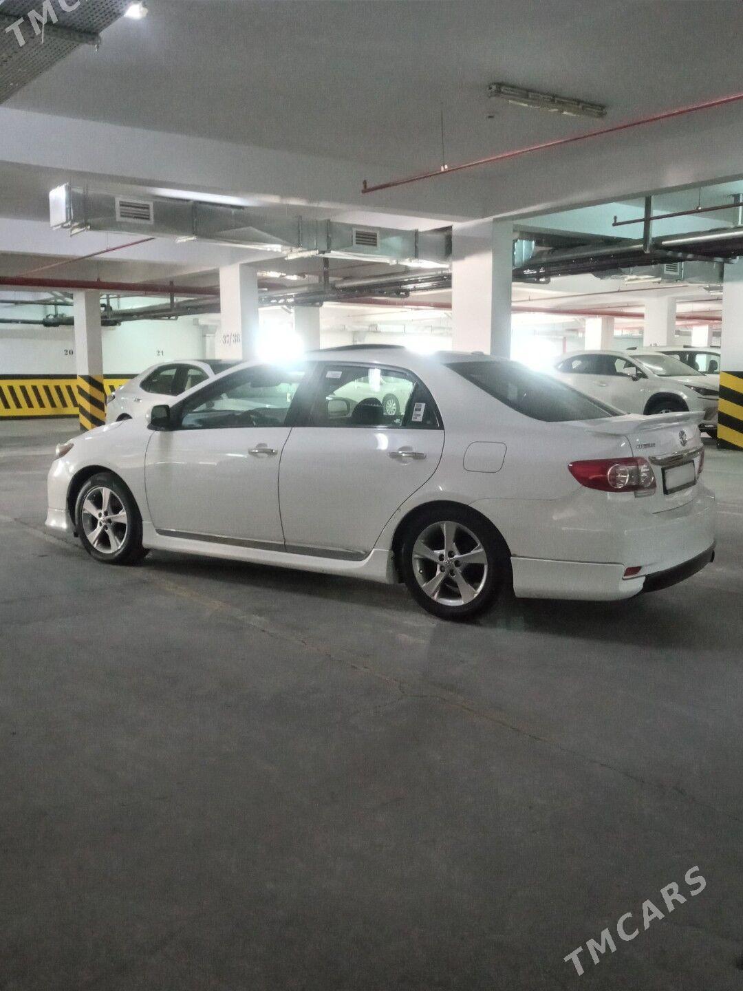 Toyota Corolla 2011 - 190 000 TMT - Aşgabat - img 3