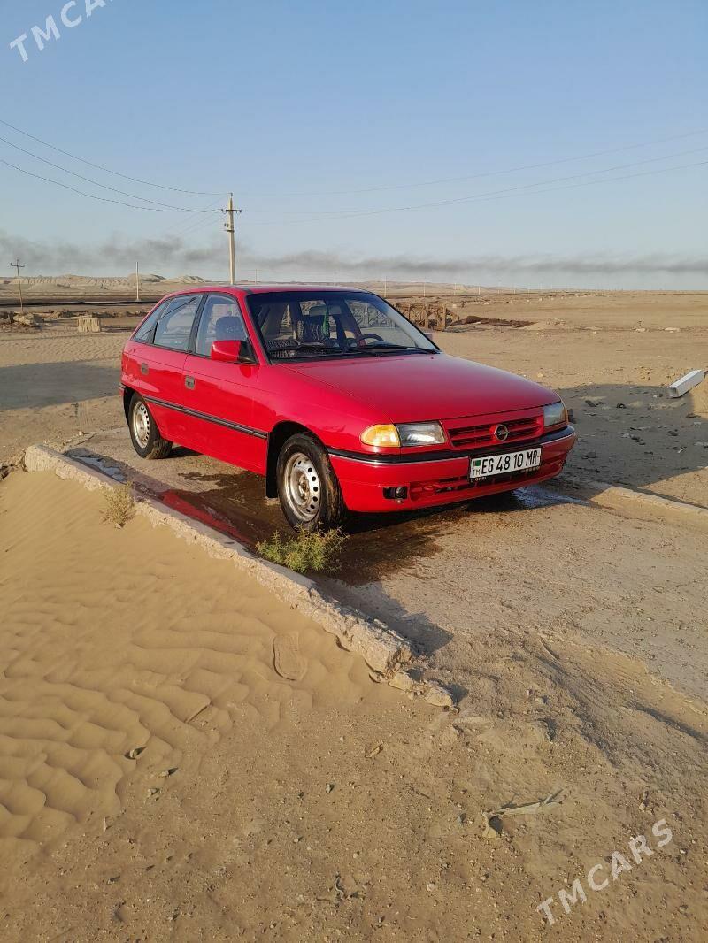 Opel Astra 1992 - 45 000 TMT - Хазар - img 3