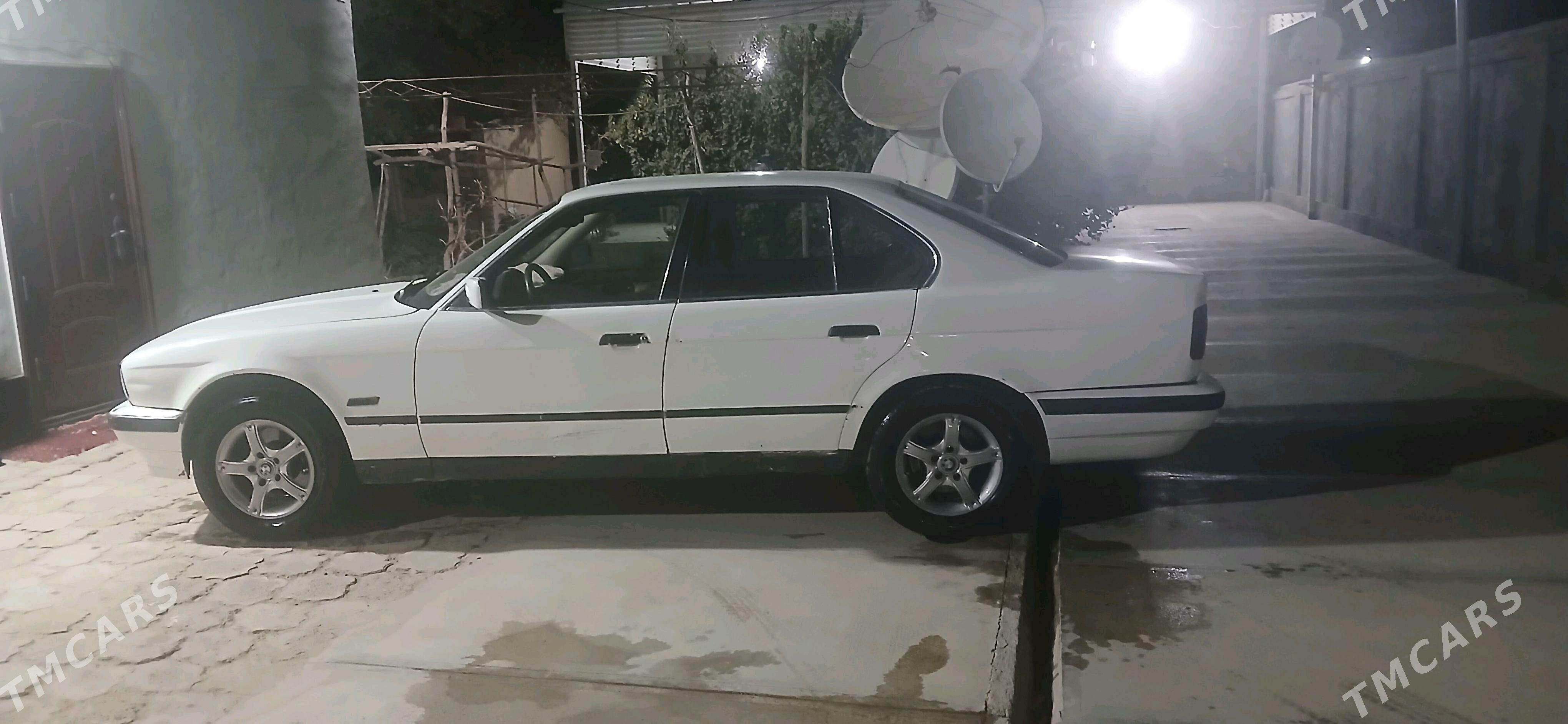 BMW 520 1994 - 55 000 TMT - Ёлётен - img 1