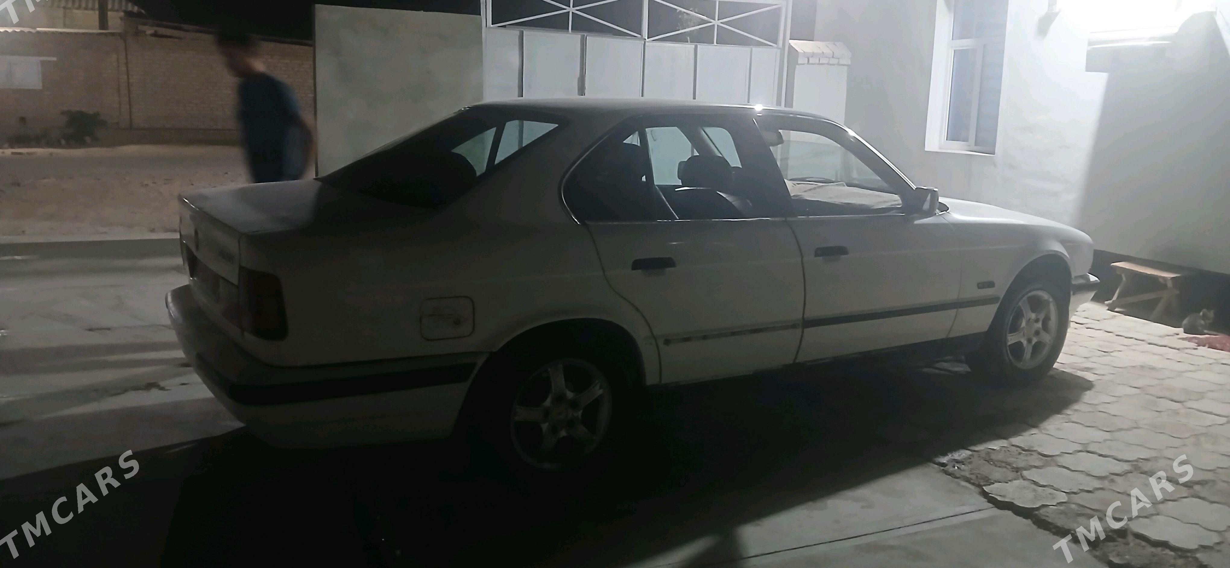 BMW 520 1994 - 55 000 TMT - Ёлётен - img 5