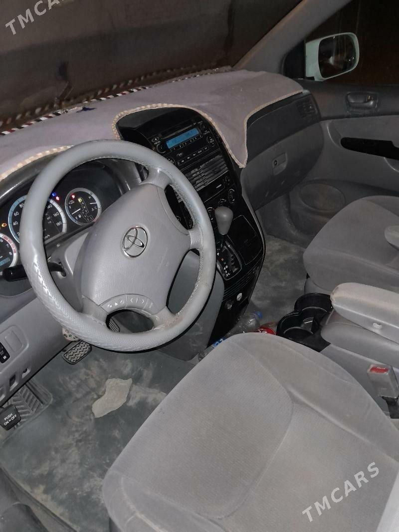 Toyota Sienna 2004 - 200 000 TMT - Туркменбаши - img 4