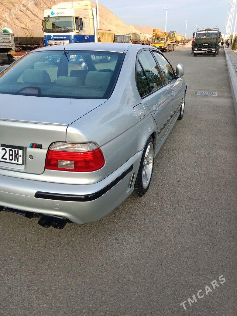 BMW E39 2002 - 140 000 TMT - Туркменбаши - img 5