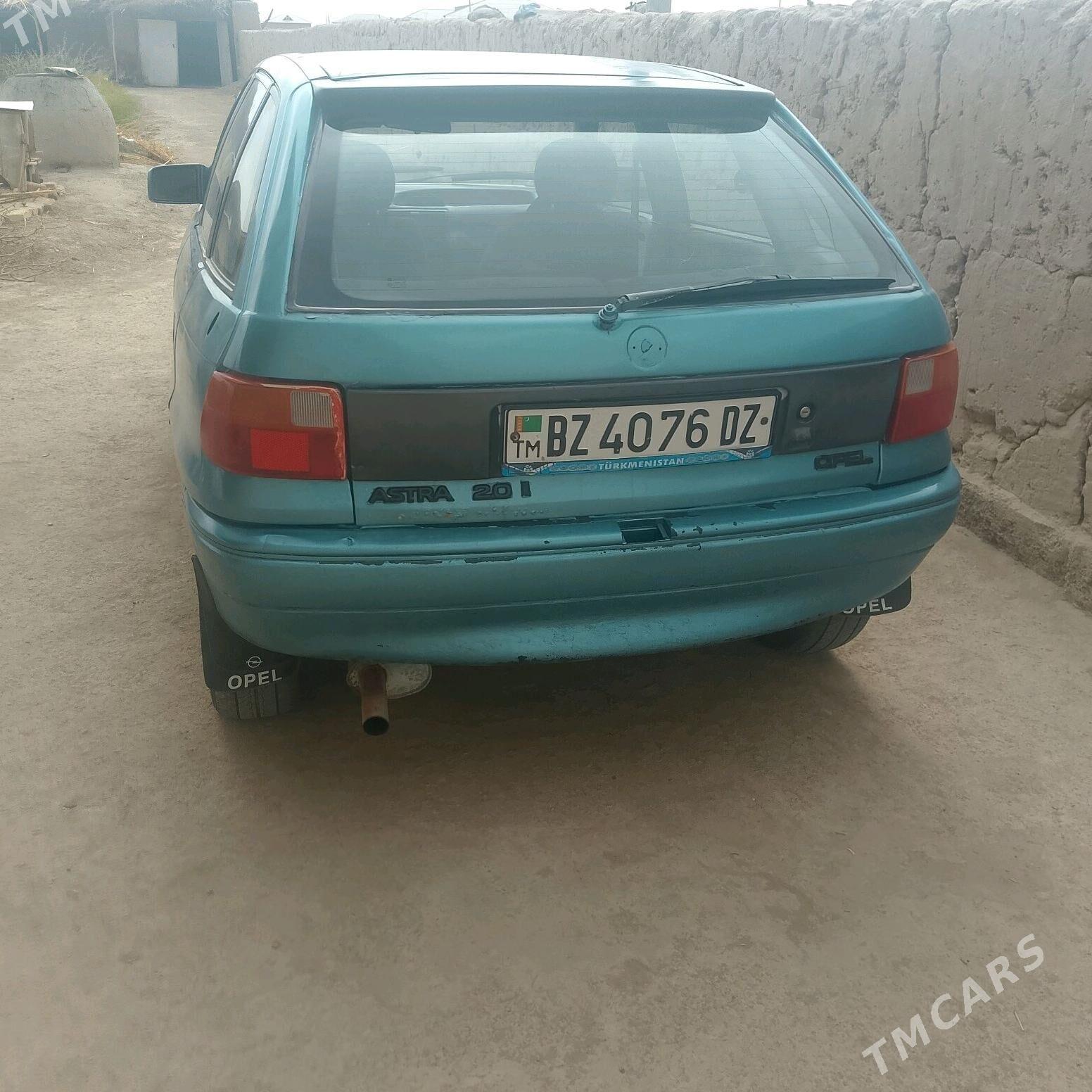 Opel Astra 1993 - 40 000 TMT - Губадаг - img 4