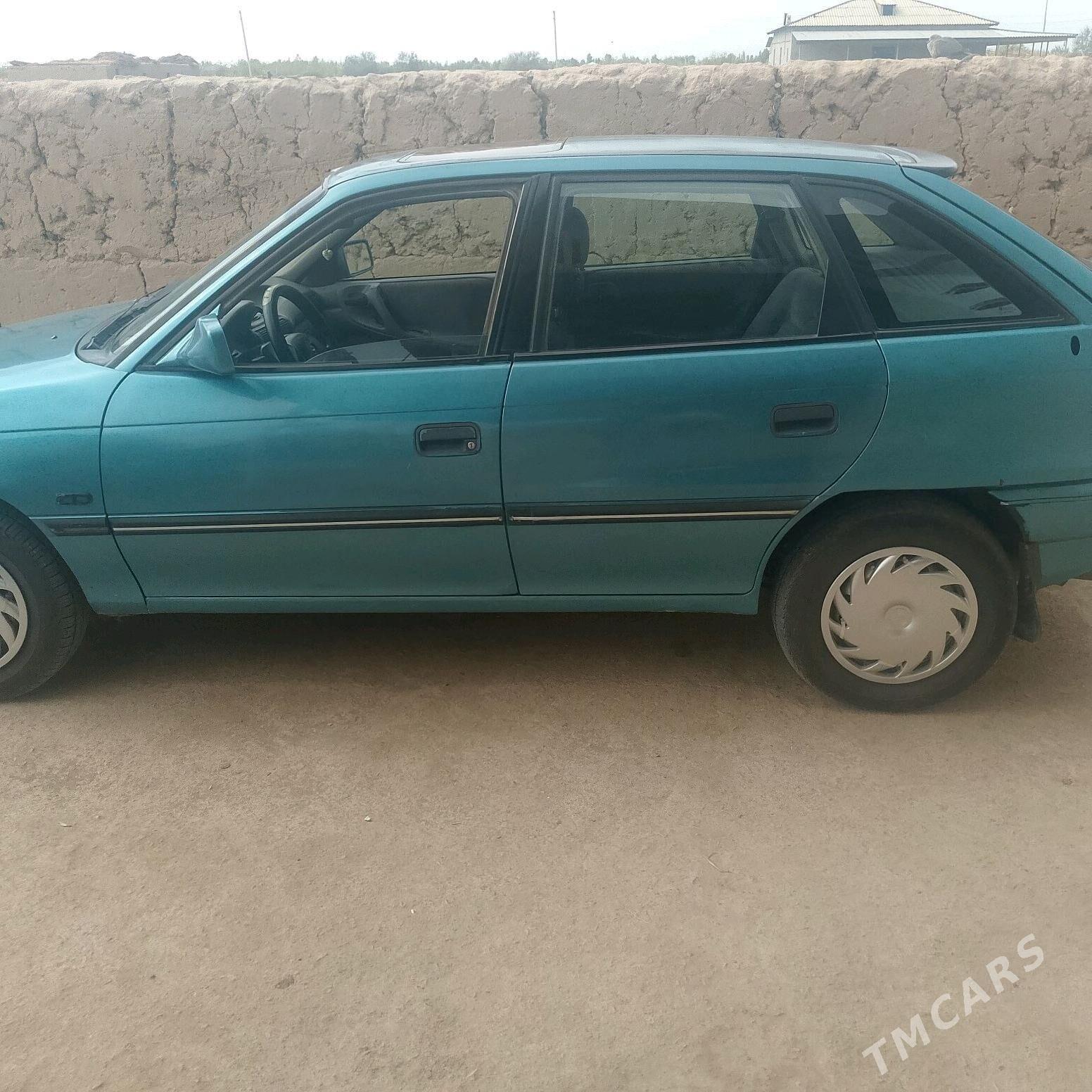 Opel Astra 1993 - 40 000 TMT - Губадаг - img 5