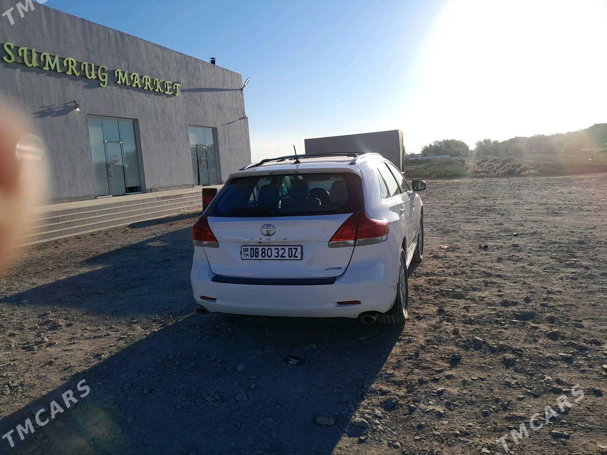 Toyota Venza 2010 - 220 000 TMT - етр. Туркменбаши - img 1
