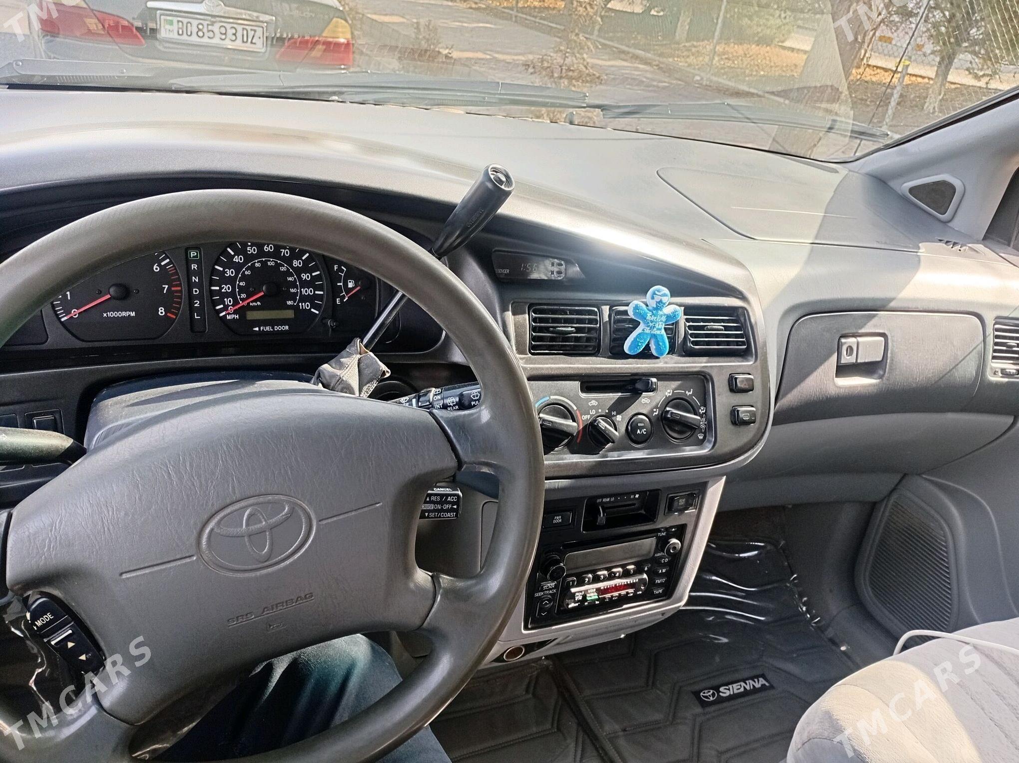 Toyota Sienna 1999 - 151 000 TMT - Daşoguz - img 2