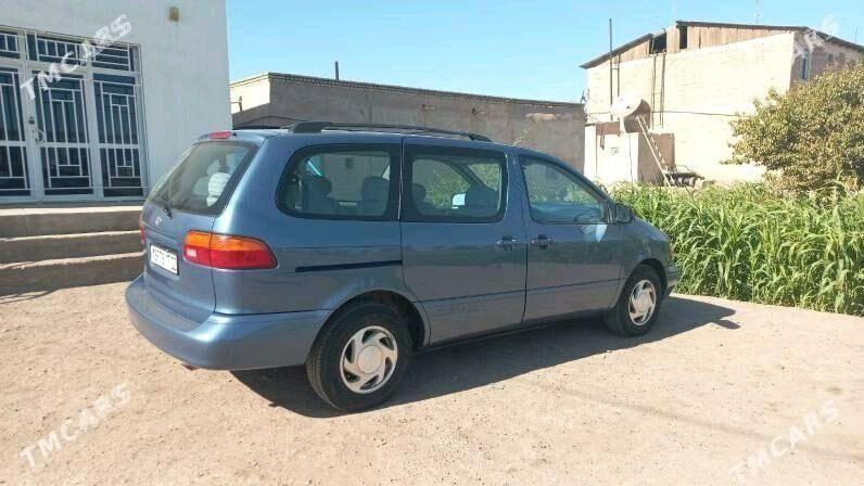 Toyota Sienna 1999 - 151 000 TMT - Daşoguz - img 3