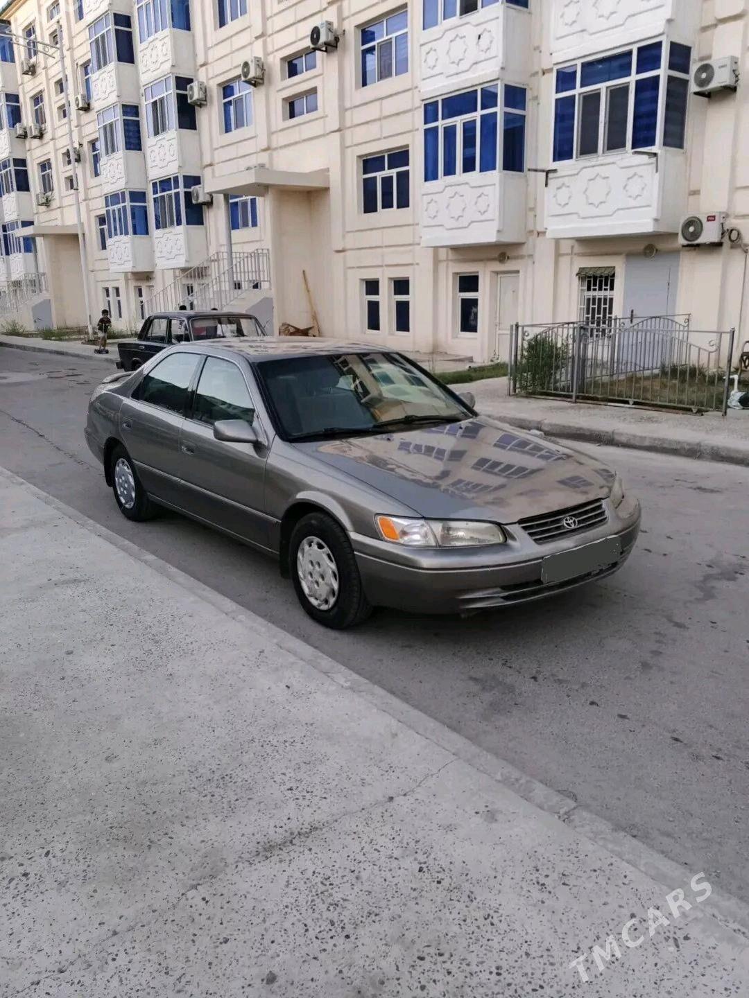 Toyota Camry 1998 - 140 000 TMT - Дашогуз - img 1