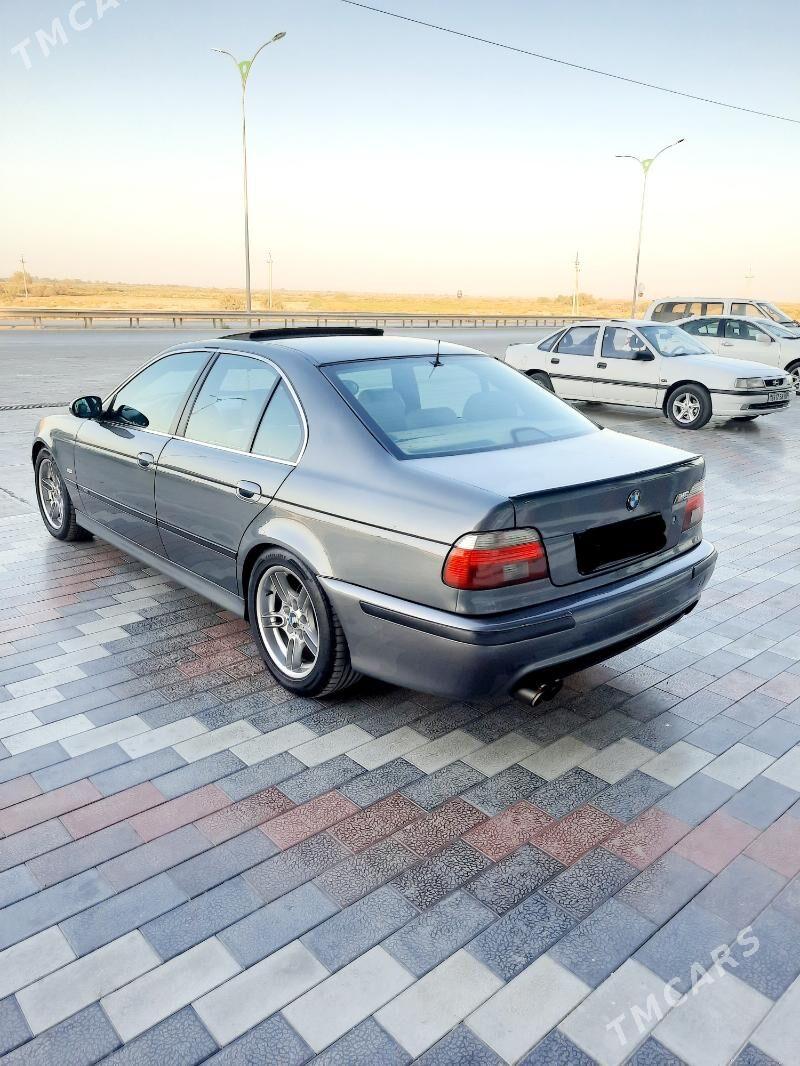 BMW E39 2001 - 150 000 TMT - Мургап - img 2