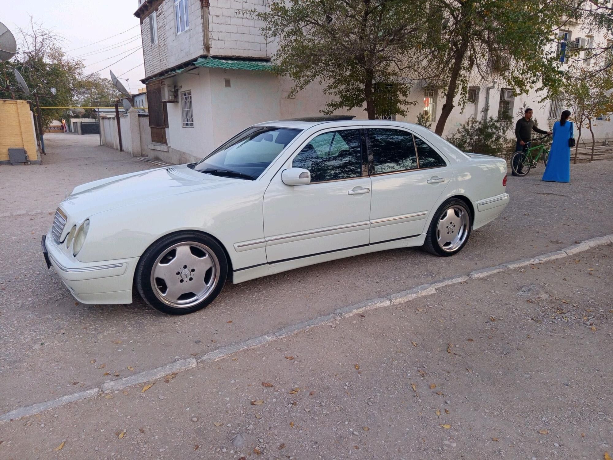 Mercedes-Benz E320 2001 - 140 000 TMT - Балканабат - img 7
