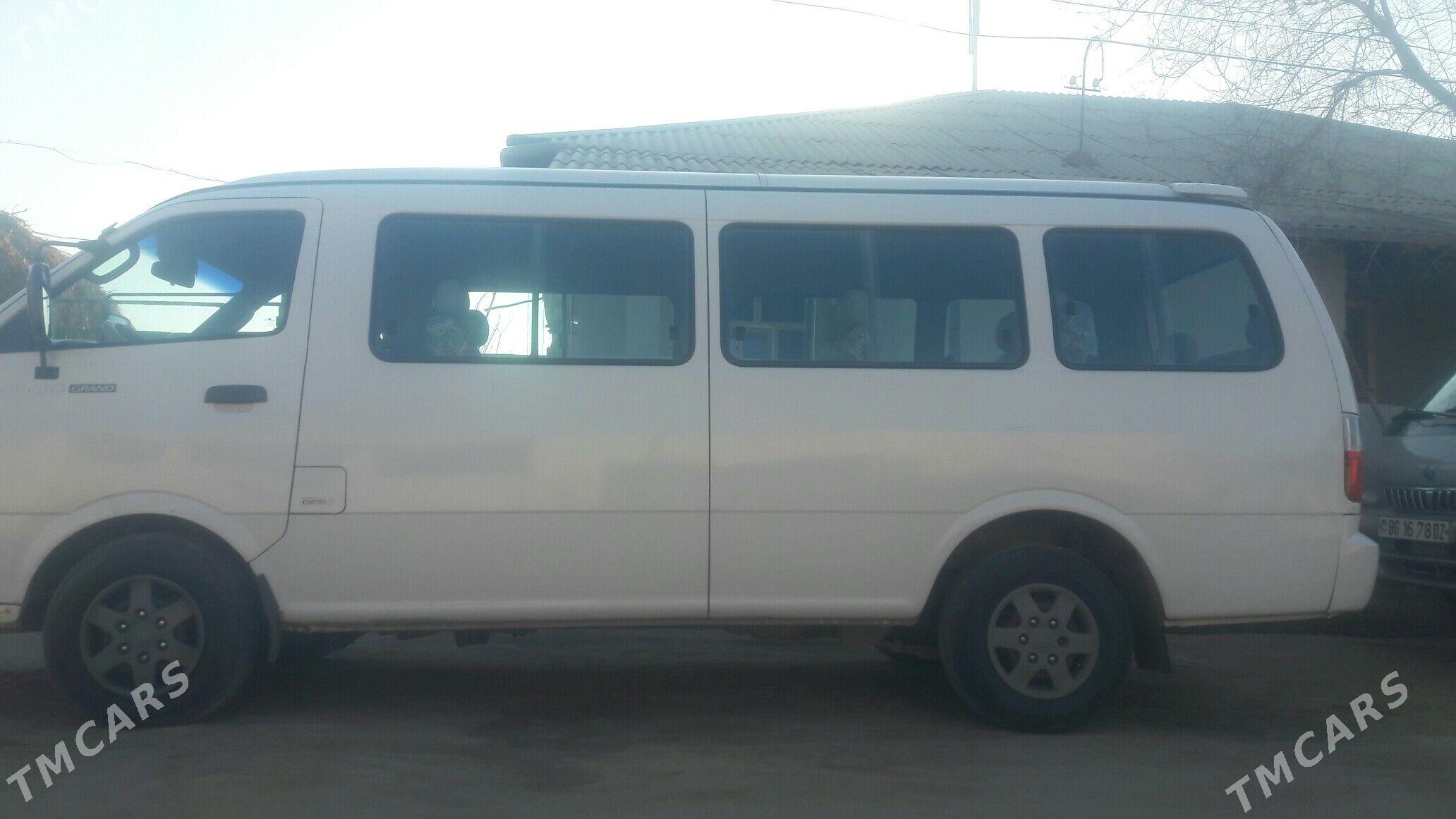 Kia Bongo 2004 - 200 000 TMT - Daşoguz - img 8